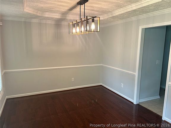 3rd image of 3411 Harrisburg Dr