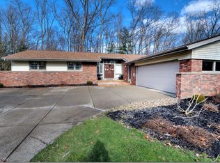 10621 Tanager Trl, Brecksville, OH
