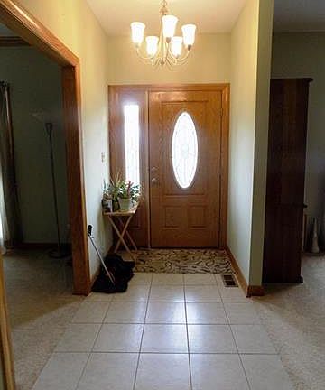 3rd image of 3904 Garland St