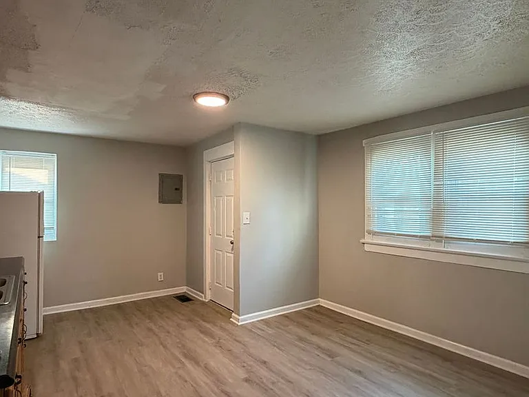 810 N Dearborn St — Photo 10