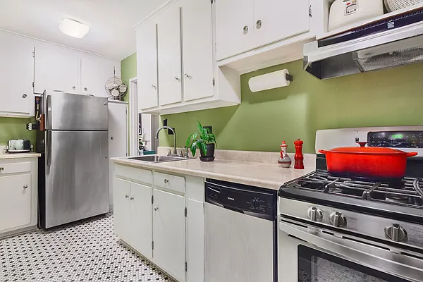 Sold by Compass | media 5