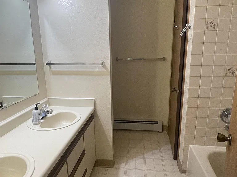 3411 W Wren St #2 — Photo 5