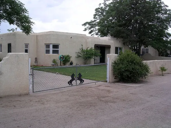 434 Mullen Rd NW, Los Ranchos De Albuquerque, NM 87107
