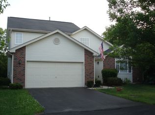 145 N Crooked Lake Ln, Lindenhurst, IL
