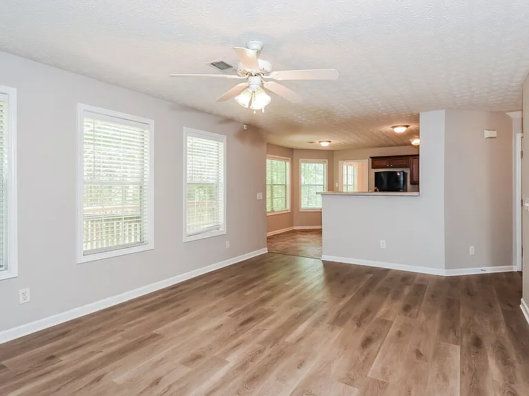 2498 Tolliver Dr — Photo 5