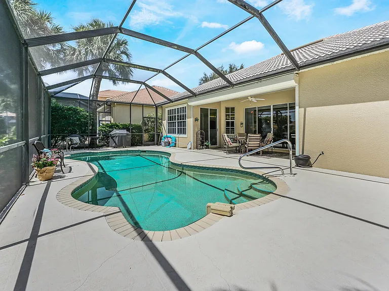 2259 Island Cove Cir — Photo 33