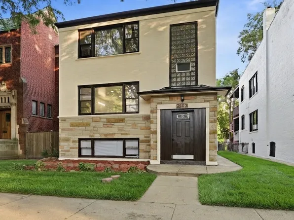 2507 W Coyle Ave, Chicago, IL 60645