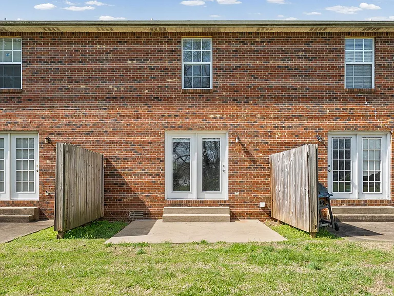 Timber Court Drive-280 — Photo 21