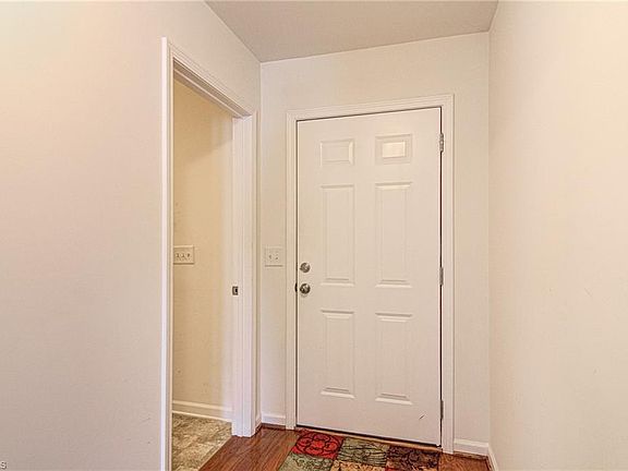 3rd image of 2716 Quail Oaks Dr