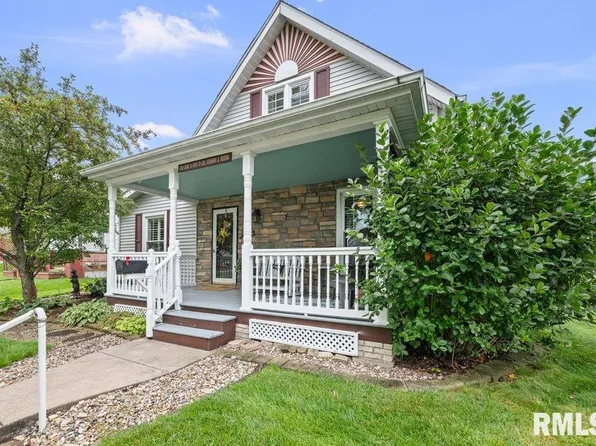 434 17th Ave, Moline, IL 61265