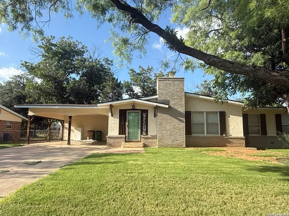 2536 University, San Angelo, TX 76904