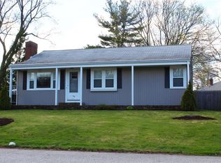 15 Amsterdam Ave, Warwick, RI 02889