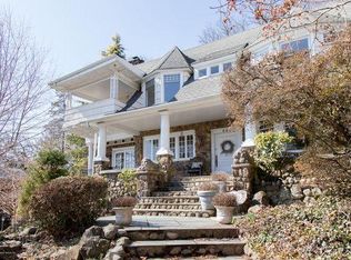 353 Douglas Rd #1, Staten Island, NY 10304