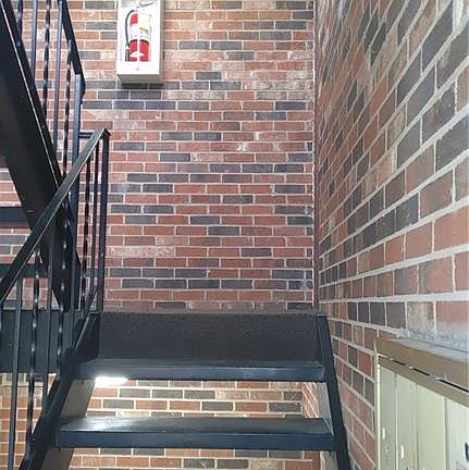 4th image of 237 N 12th St