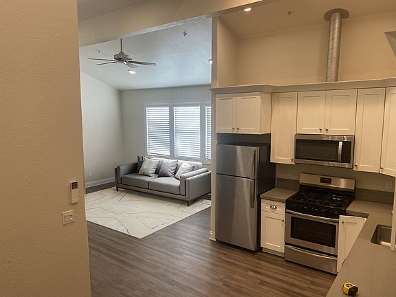 2nd image of 1530 F St Unit 301