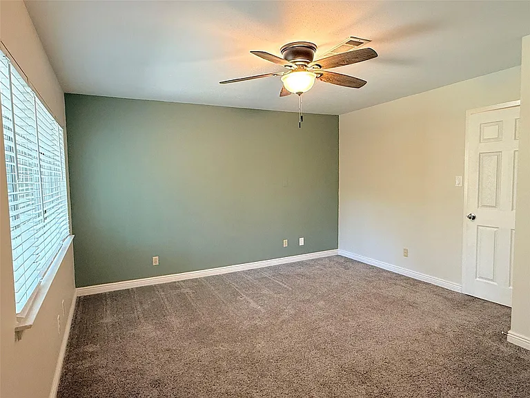 2429 W Settlers Way — Photo 13