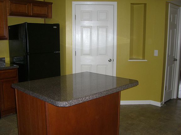 4th image of 126 Oak Valley Cir
