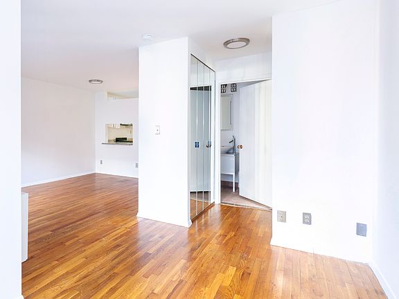 5th image of 366 W 11th St APT 5A