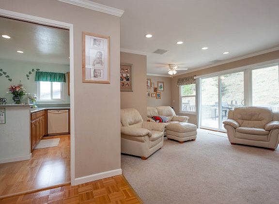 4th image of 738 Prairie Creek Dr