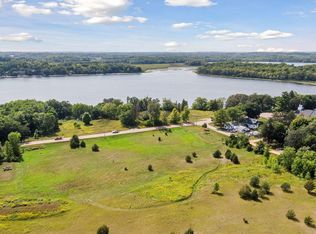 7500 Victoria Dr, Victoria, MN 55386