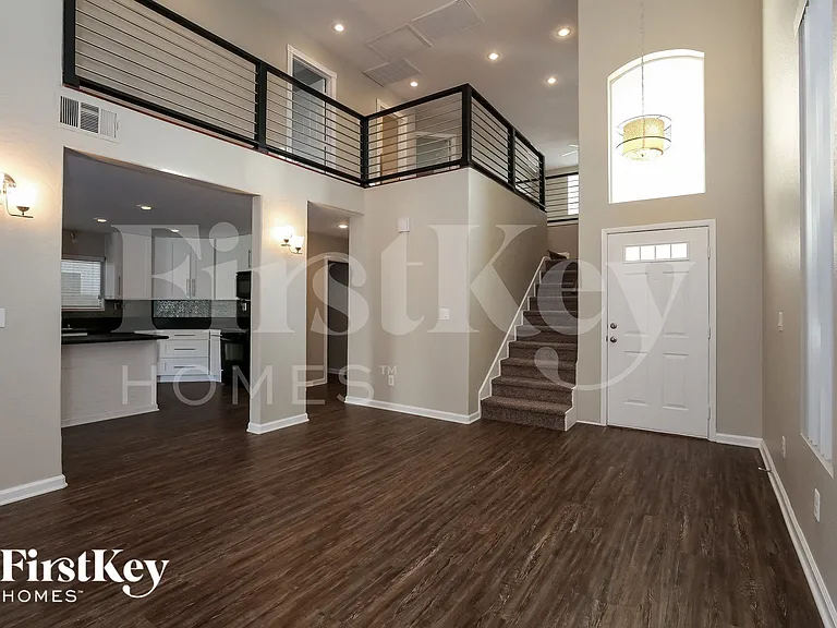 1916 Badger Canyon Ave — Photo 3