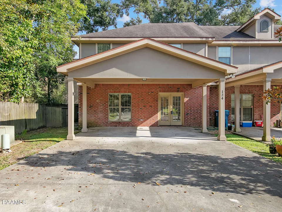124 Deraney Ln