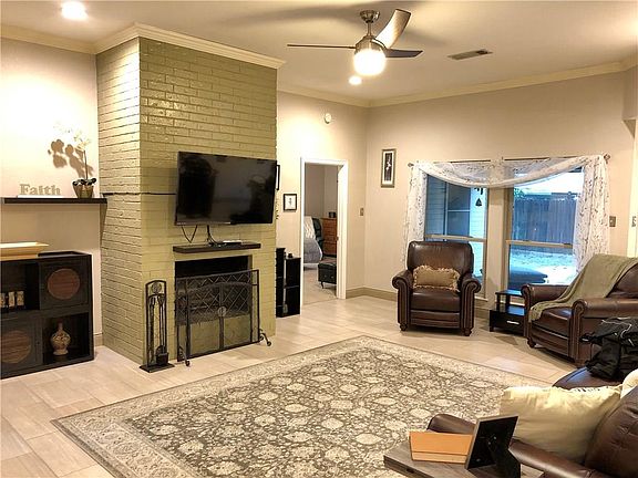 2nd image of 7524 Peachtree Trl