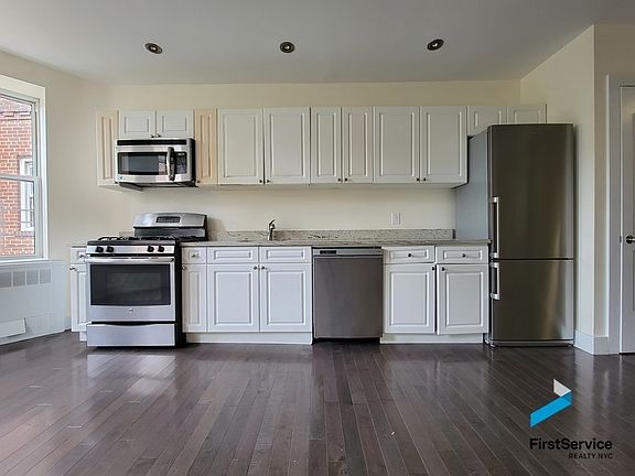 2nd image of 165 E 19th St APT 4L