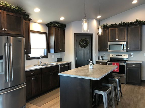 Kitchen island/corner pantry