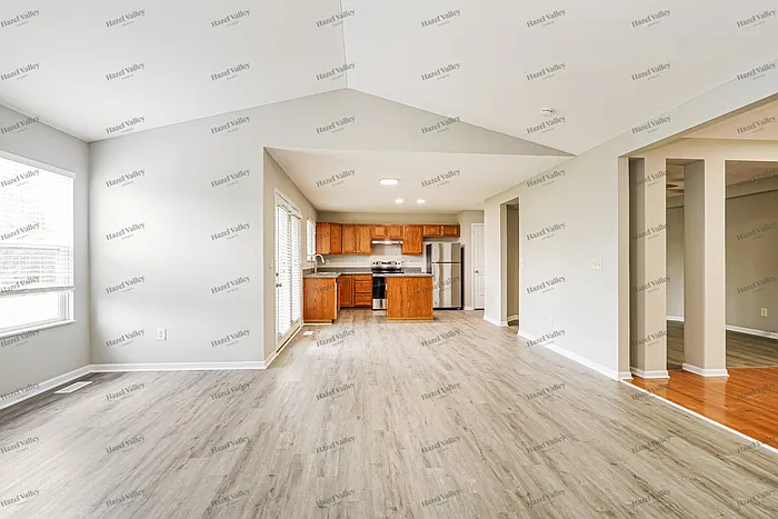 855 Mueller Dr — Photo 7