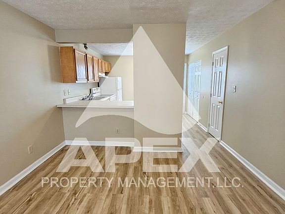 5th image of 1825 Sweet View Way