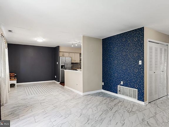 3rd image of 71 Sandra Rd