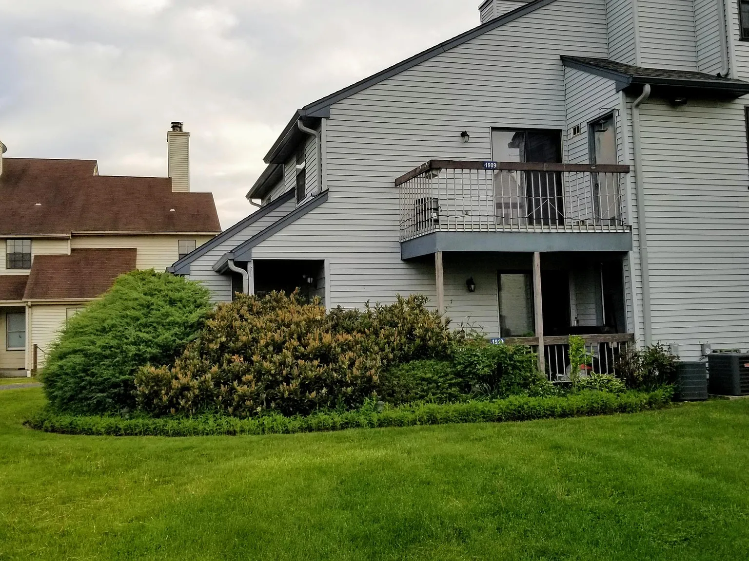 1910 Woodbridge Commons Way — Photo 1