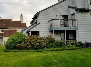 1910 Woodbridge Commons Way, Iselin, NJ 08830