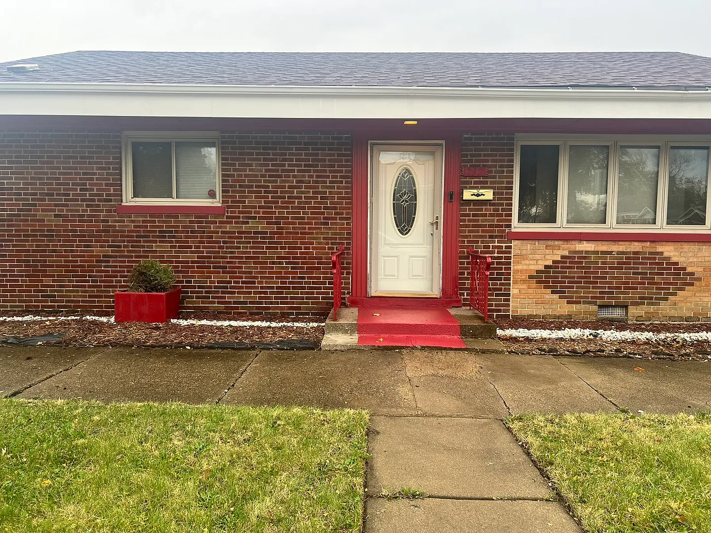 12601 S Laflin St photo 1