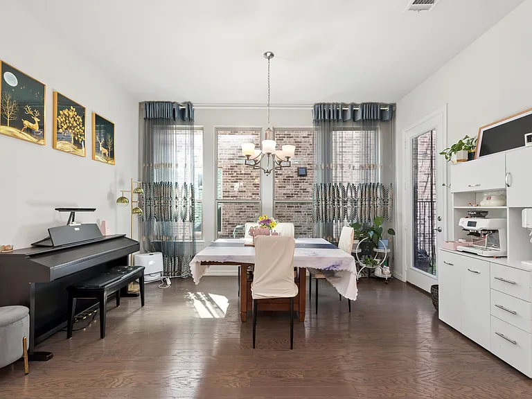 7108 Royal View Dr — Photo 25