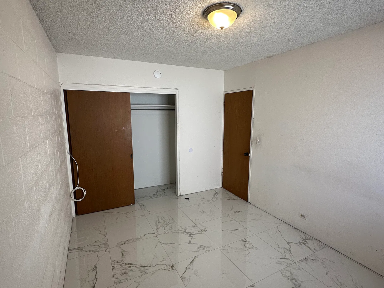 1642 Kewalo St — Photo 2