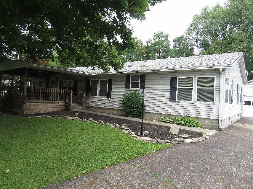 1st image of 145 Georgian Dr SW