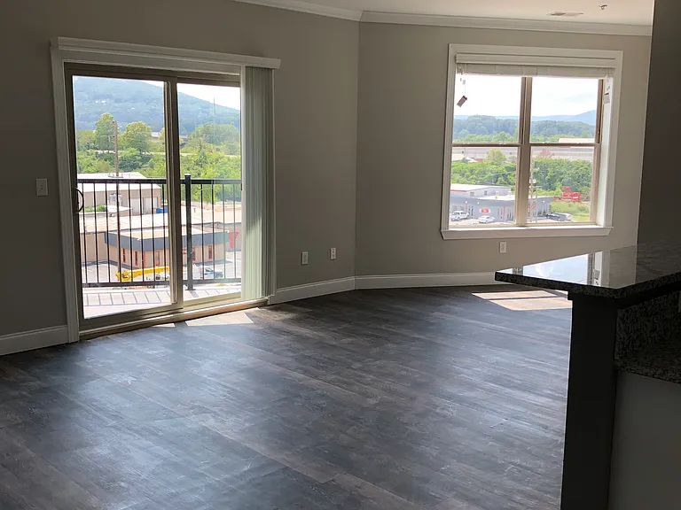 The Henry Lofts — Photo 21