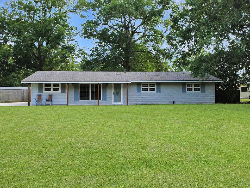 1st image of 2411 Chantulane Ave