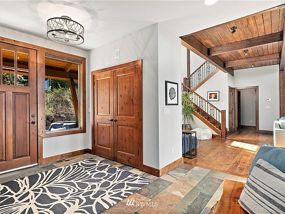 Slate entry for beauty and practicality.