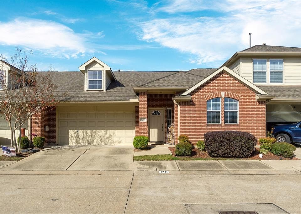 1st image of 1711 Village Townhome Dr