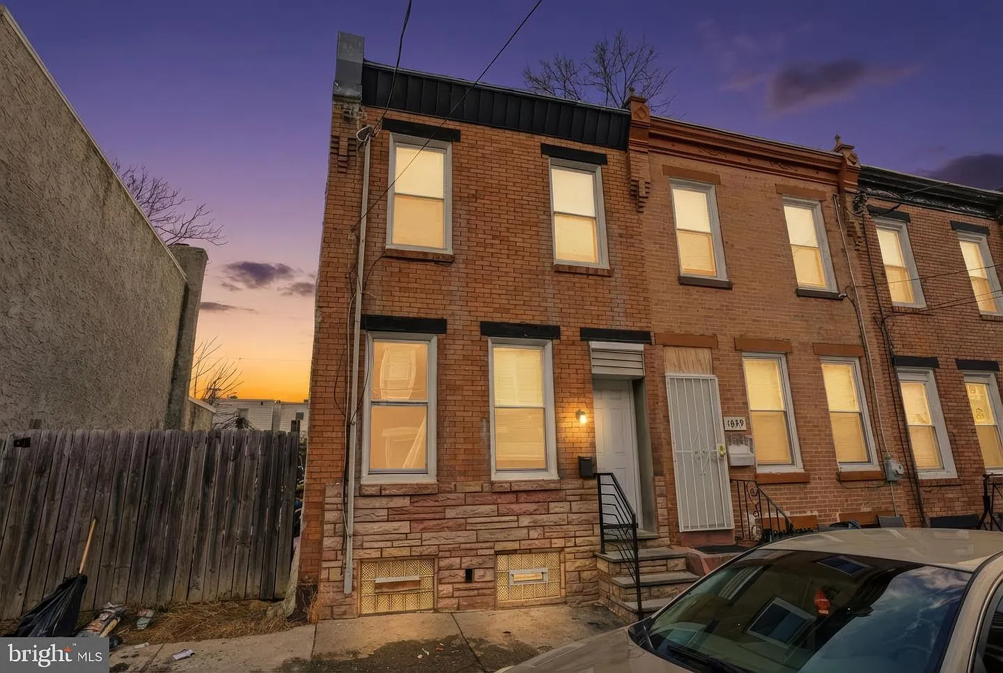 1847 E Cornwall St photo 1