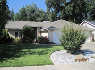 4631 W Manor Ct, Visalia, CA
