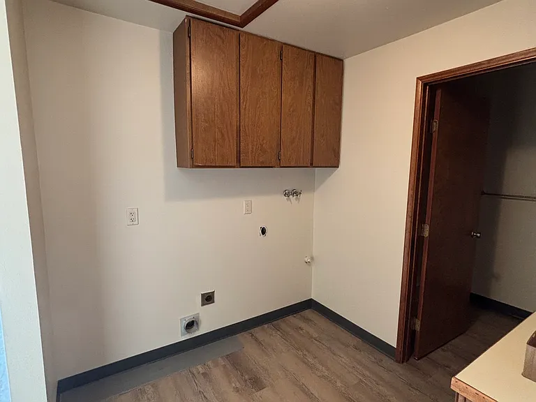 237 SE Clay St #5 — Photo 2