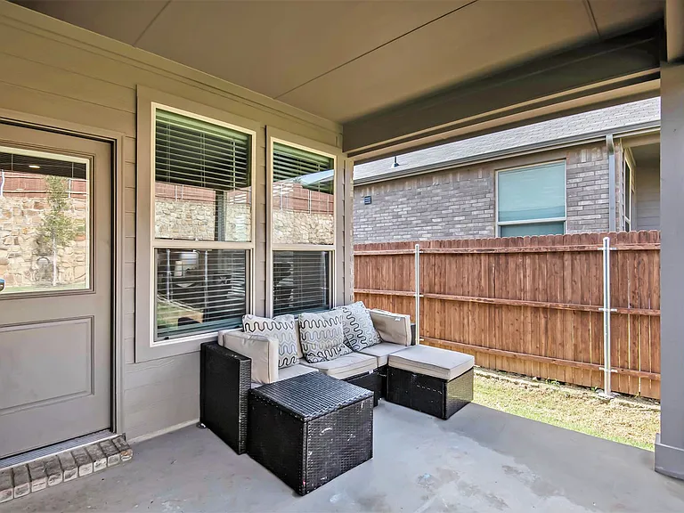 229 Dunmore Dr — Photo 21