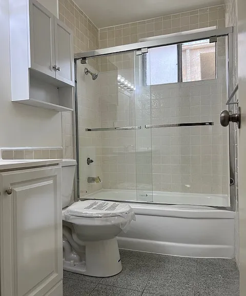 1147 Irving Ave #A — Photo 12