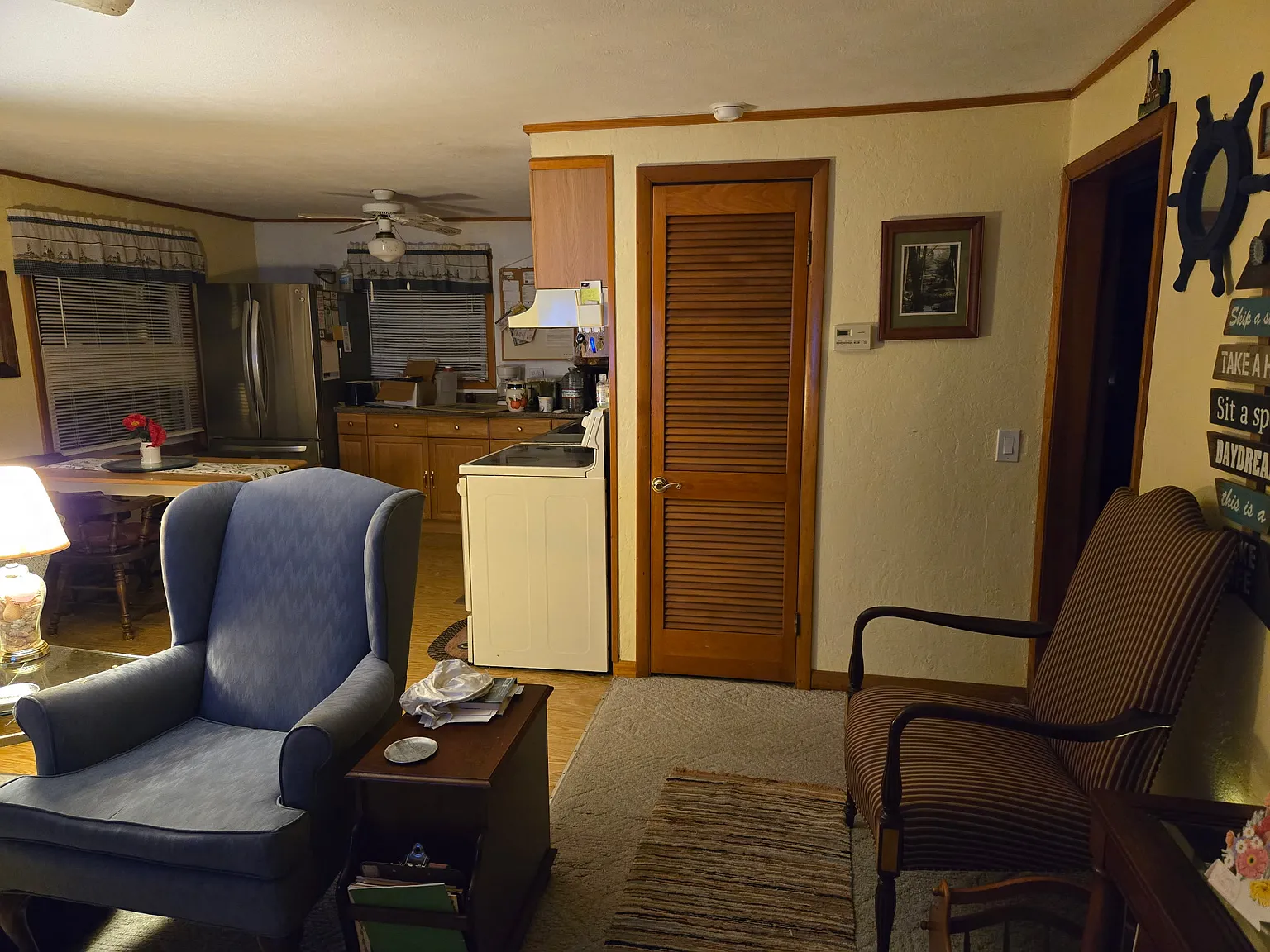 213 Hickory St — Photo 3