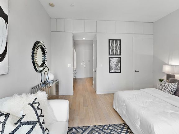 4th image of 75 Wall St APT 34L