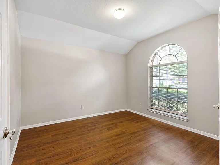 3006 Quail Run Dr — Photo 3